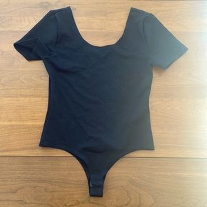 Versona Black Short Sleeve Bodysuit